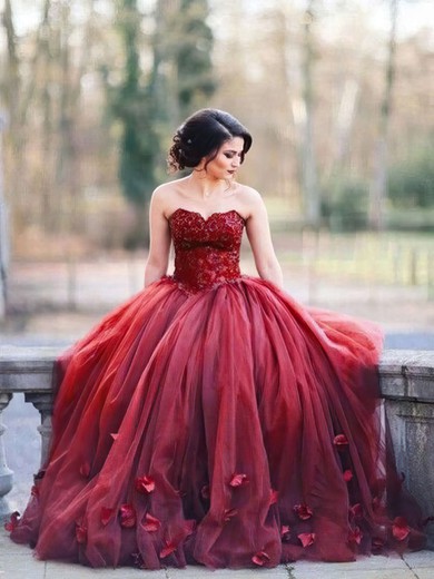 Noble Ball Gown Sweetheart Tulle with Appliques Lace Floor-length Burgundy Prom Dresses #JCD020103052